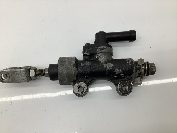 VF1000R  リアマスターシリンダー/ リアブレーキ/ マスターシリンダー/ ブレーキ  JH2SC-1003