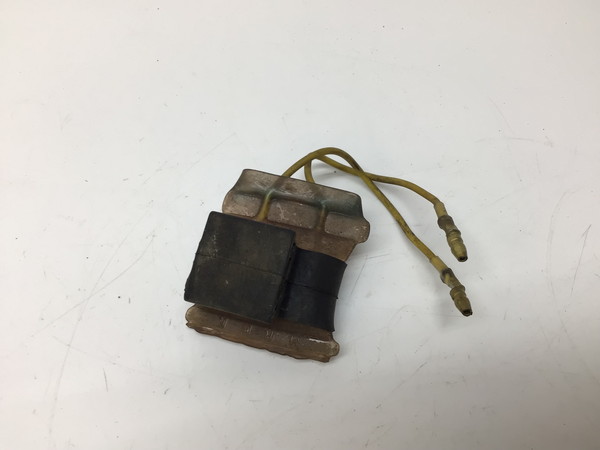 CZ150R/ トレイシー150 純正実動, コンデンサー/ リレー  MM2-250 2RE-0013