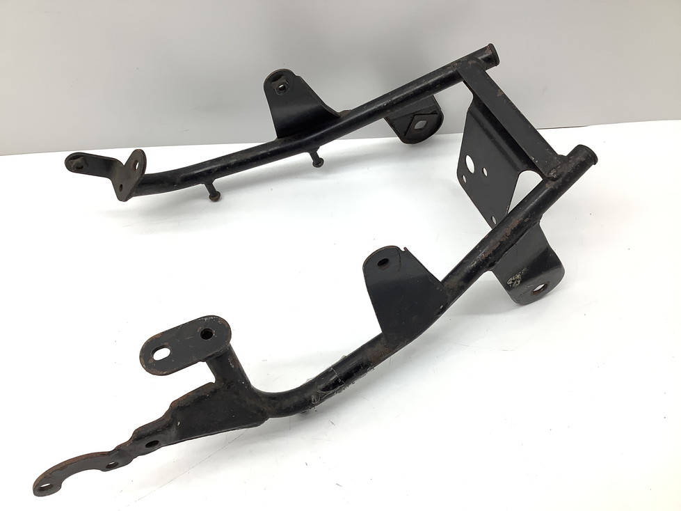 RG125ガンマ/γ シートカウルステー NF11F-