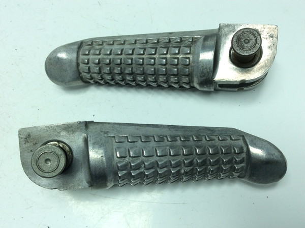 GSX-R400-2/ GSXR400-2 タンデムステップ左右 GK73A-1045