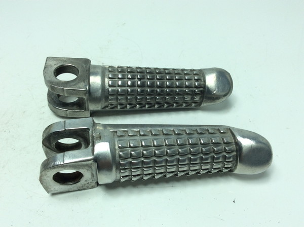 GSX-R400/ GSXR400 タンデムステップ左右 GK76A-1034