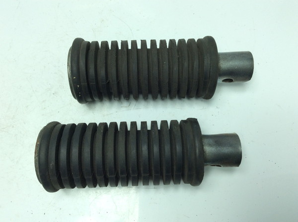 TS125R タンデムステップ左右 SF15A-1081