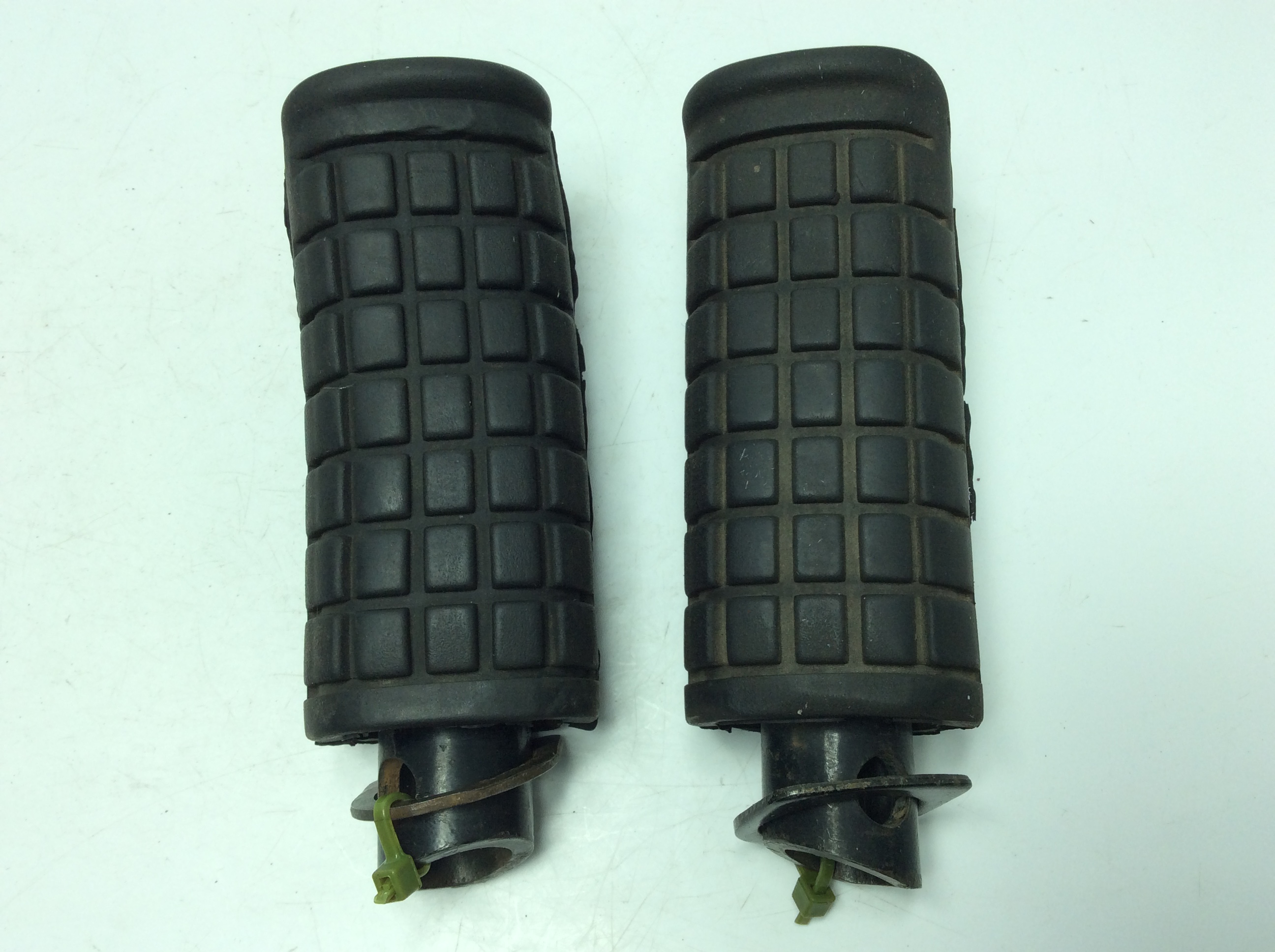 CBX125F  �t�����g�X�e�b�v���E/ ���C���X�e�b�v���E  JC11-1100