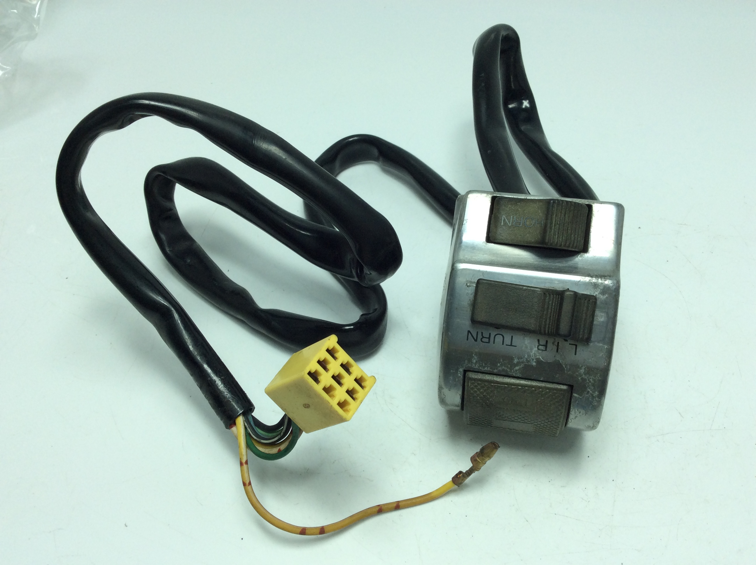 �C���g���[�_�[750/ Intruder750  �n���h���X�C�b�`��/�X�C�b�`��  VR51A-1048