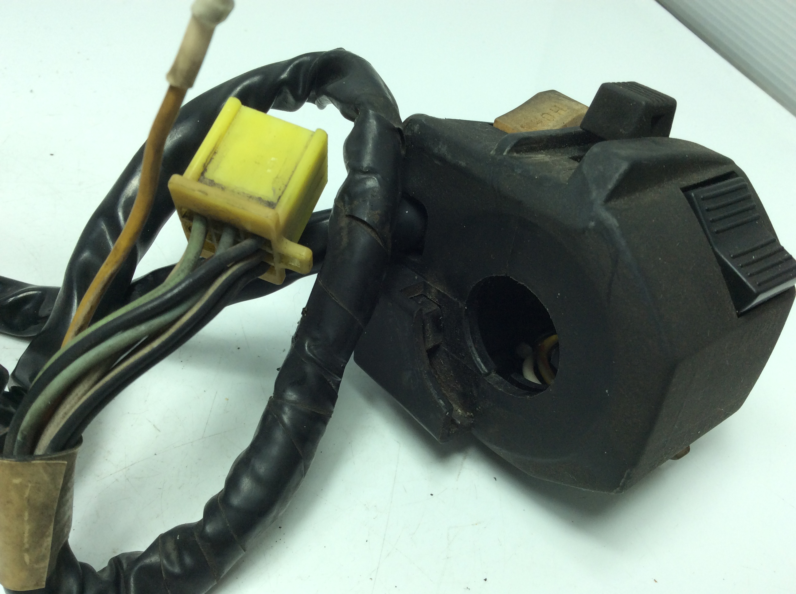 GSX-R250-1/ GSXR250  �n���h���X�C�b�`��/�X�C�b�`��  GJ72A-1098