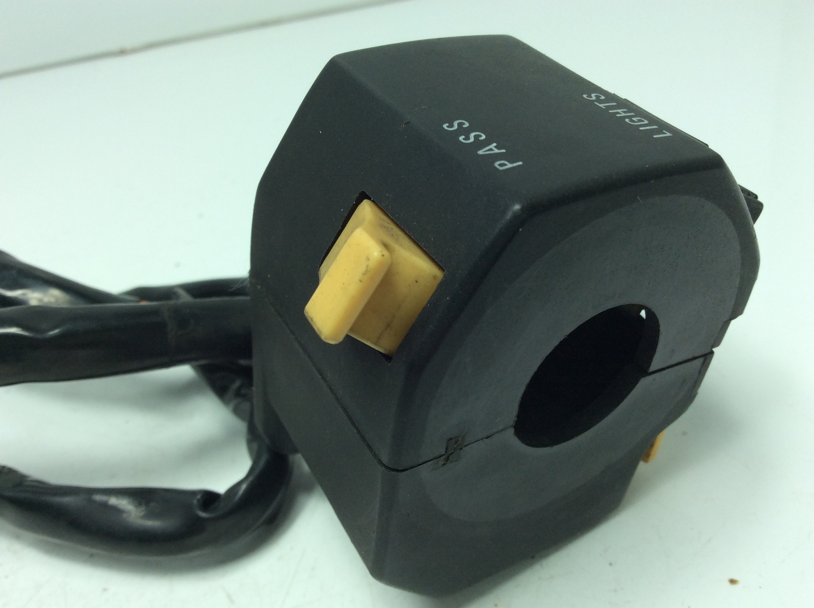 GSX-R1100-1/ GSXR1100  �n���h���X�C�b�`��/�X�C�b�`��  GU74B-