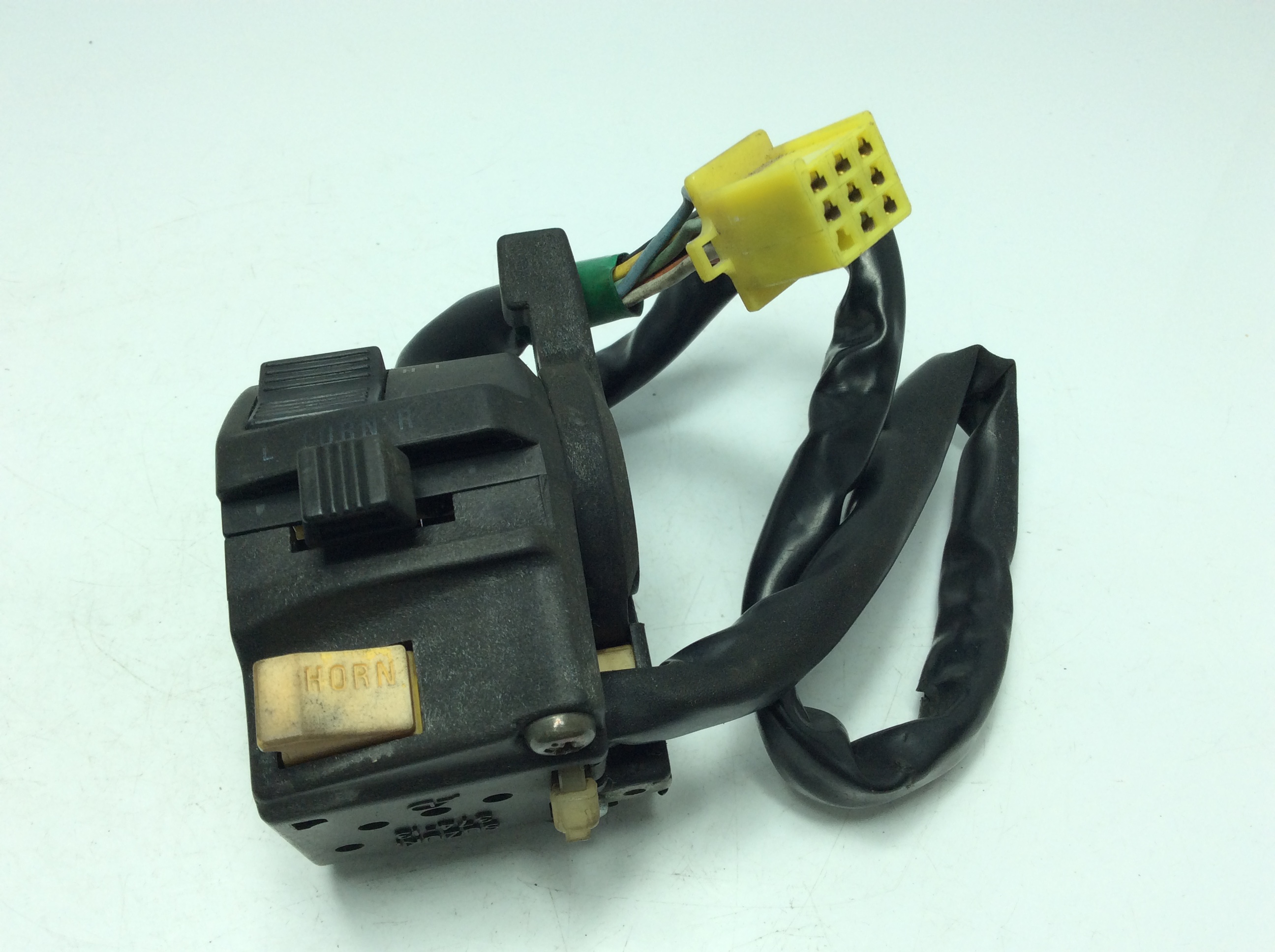 �o���f�B�b�g250/ Bandit250  �n���h���X�C�b�`��/�X�C�b�`��  GJ77A-1075