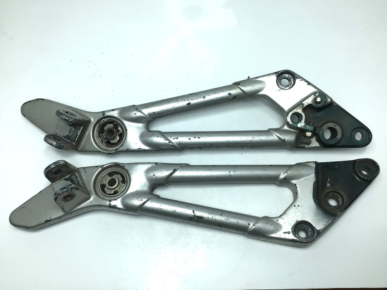 SRV250  �t�����g�X�e�b�v�X�e�[���E/ ���C���X�e�b�v�X�e�[���E  4DN-0025