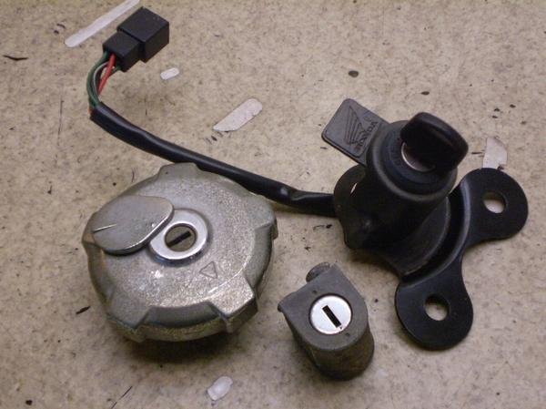CD90x[(12V) L[Zbg HA03-140
