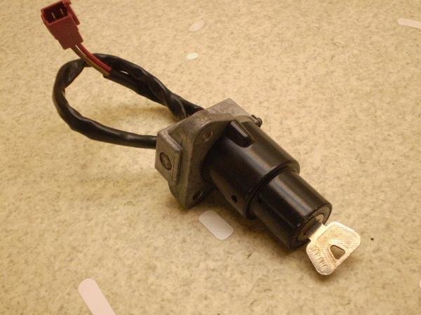 W[250(12V) CL[BOX 3YX-001