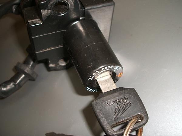 CBR400RR-1 CL[BOX NC23-102