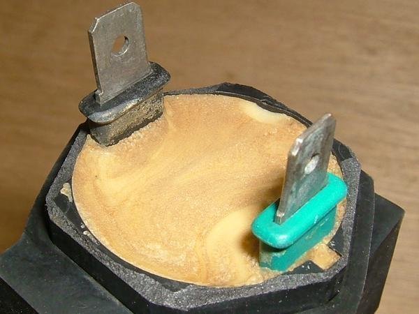 TLR200 COjbVvOR[h MD09-1009