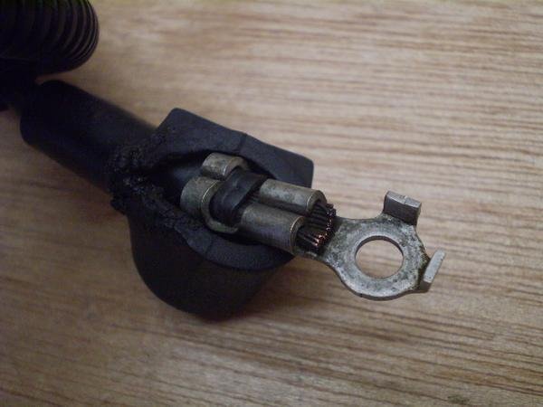 WFx200 Z[^[n[lXP[u SH42A-1025